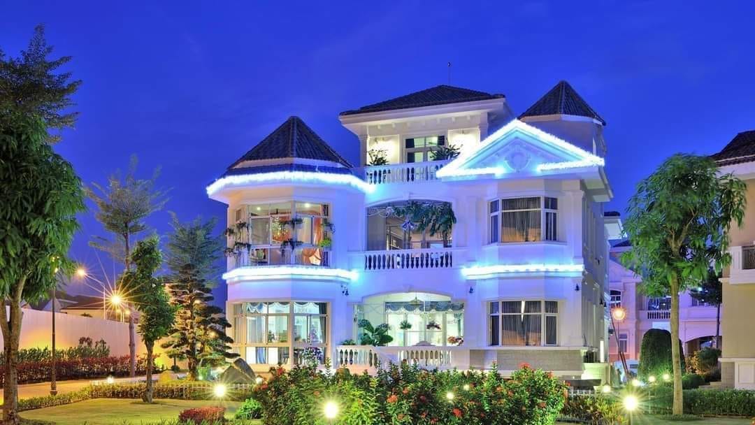 Đẳng cấp nhất siêu biệt thự lâu đài Chateau ven sông Phú Mỹ Hưng Quận 7