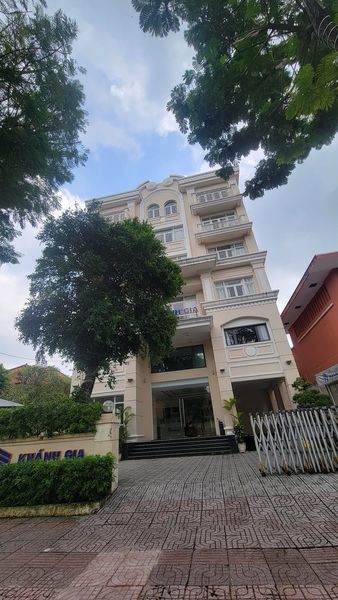 Bán siêu phẩm tòa nhà CHDV siêu to mặt tiền Trương Định Quận 3
