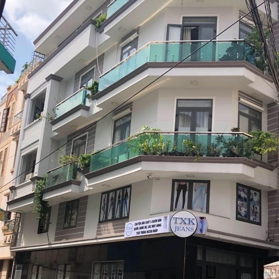 S.SỐC ! Cắt lỗ 7 tỷ bán gấp nhà 2 MTKD khu K300, P12, TB, 14x14m, 5 lầu chỉ còn 28 tỷ
