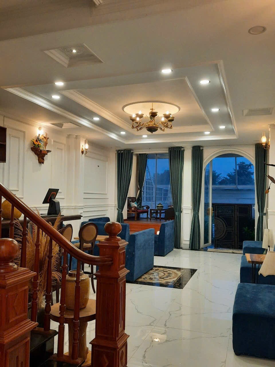 Bán nhà đường 10m Nguyễn Hồng Đào phường 12 quận Tân Bình 5m x 20m nhà mới nội thất đầy đủ 5 tầng thang máy 