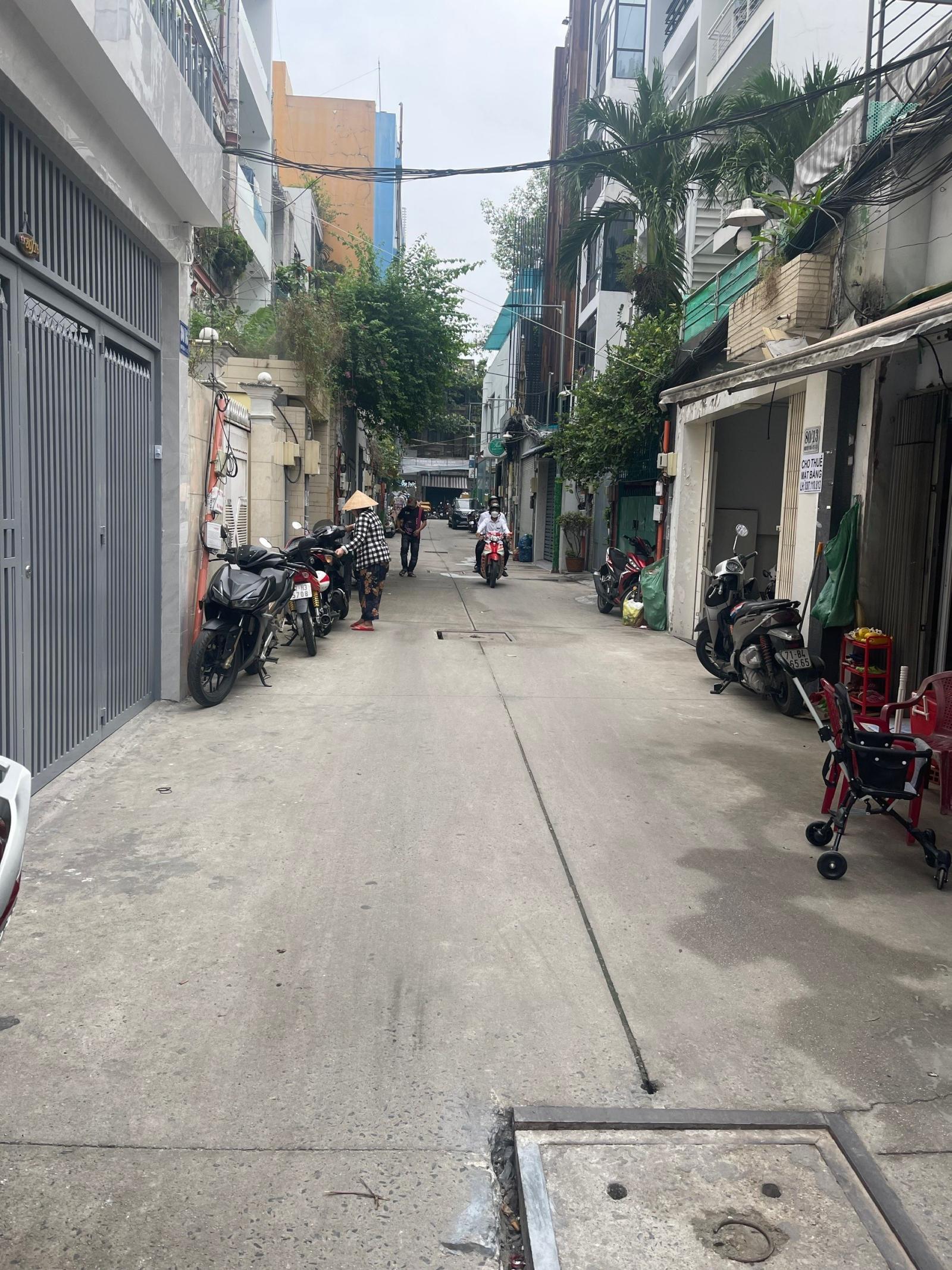 Khu vip Bắc Hải đường 12m, xe 50 chỗ đậu ngay nhà, KD đỉnh 5 tầng, DT 85m2 ngang 4,2m, 5PN