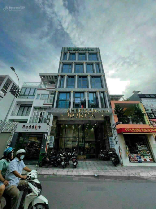 Bán toà nhà góc 3 mặt tiền ngay Hoàng Văn Thụ - DT: 9x22m - 6 tầng - HĐT: 155 triệu - giá: 50 tỷ