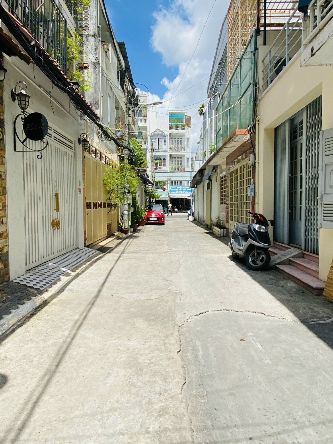 Bán nhà hẻm xe hơi đường Châu Văn Liêm Phường 14 Quận 5, DT: 4x20m, trệt 2 lầu ST, giá 11 tỷ