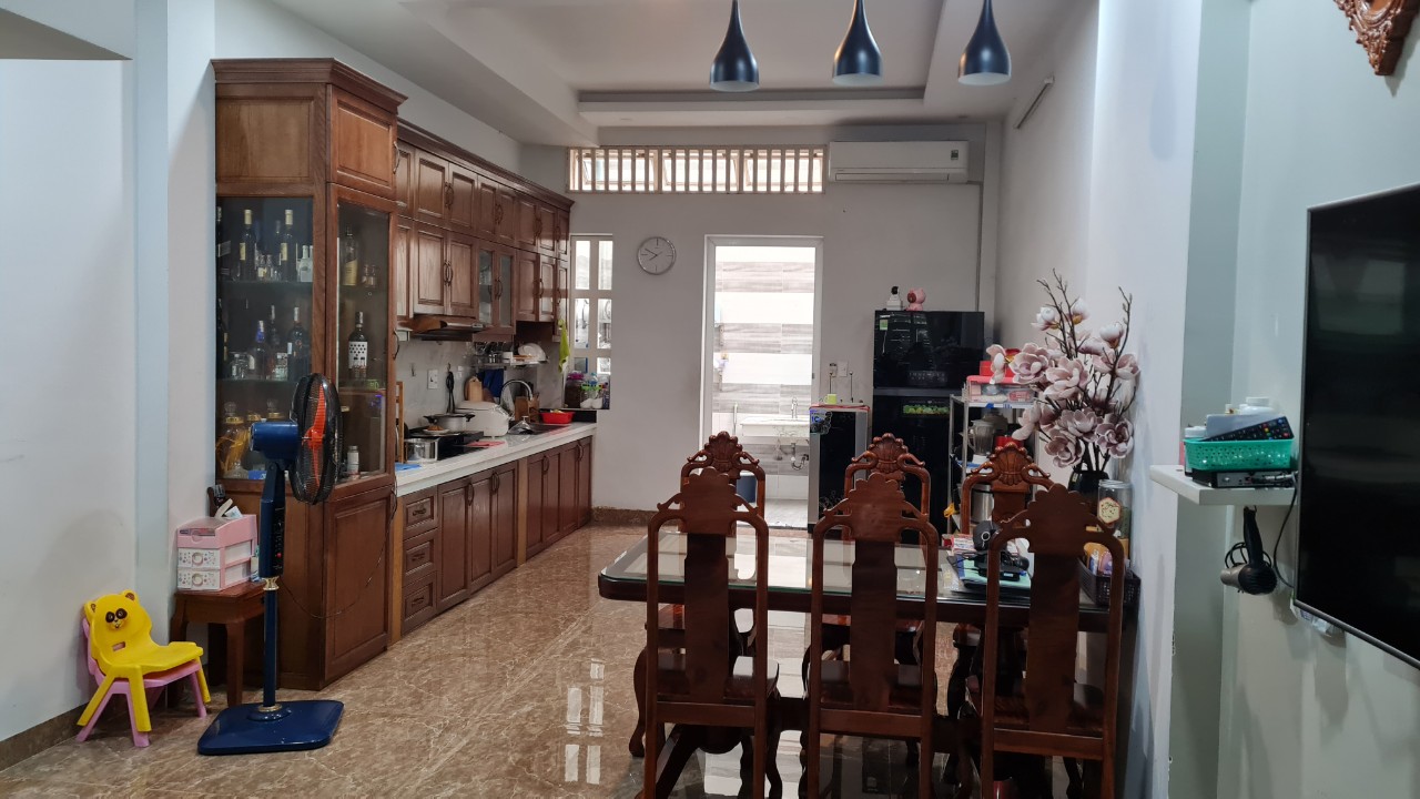 NHÀ MỚI Ở NGAY MẶT TIỀN PHẠM THẾ HIỂN Q8 - 4X20 - 4 TẦNG - NHỈNH 6 TỶ - LH 0909547485