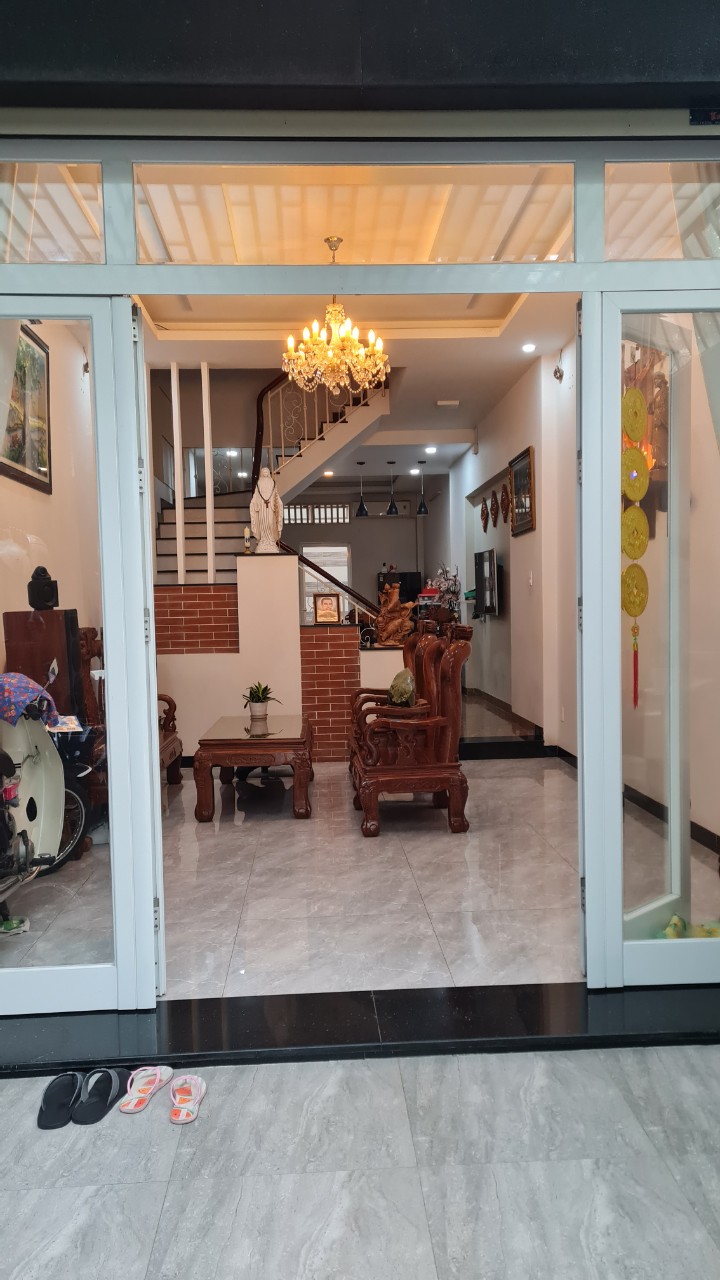 NHÀ MỚI Ở NGAY MẶT TIỀN PHẠM THẾ HIỂN Q8 - 4X20 - 4 TẦNG - NHỈNH 6 TỶ - LH 0909547485
