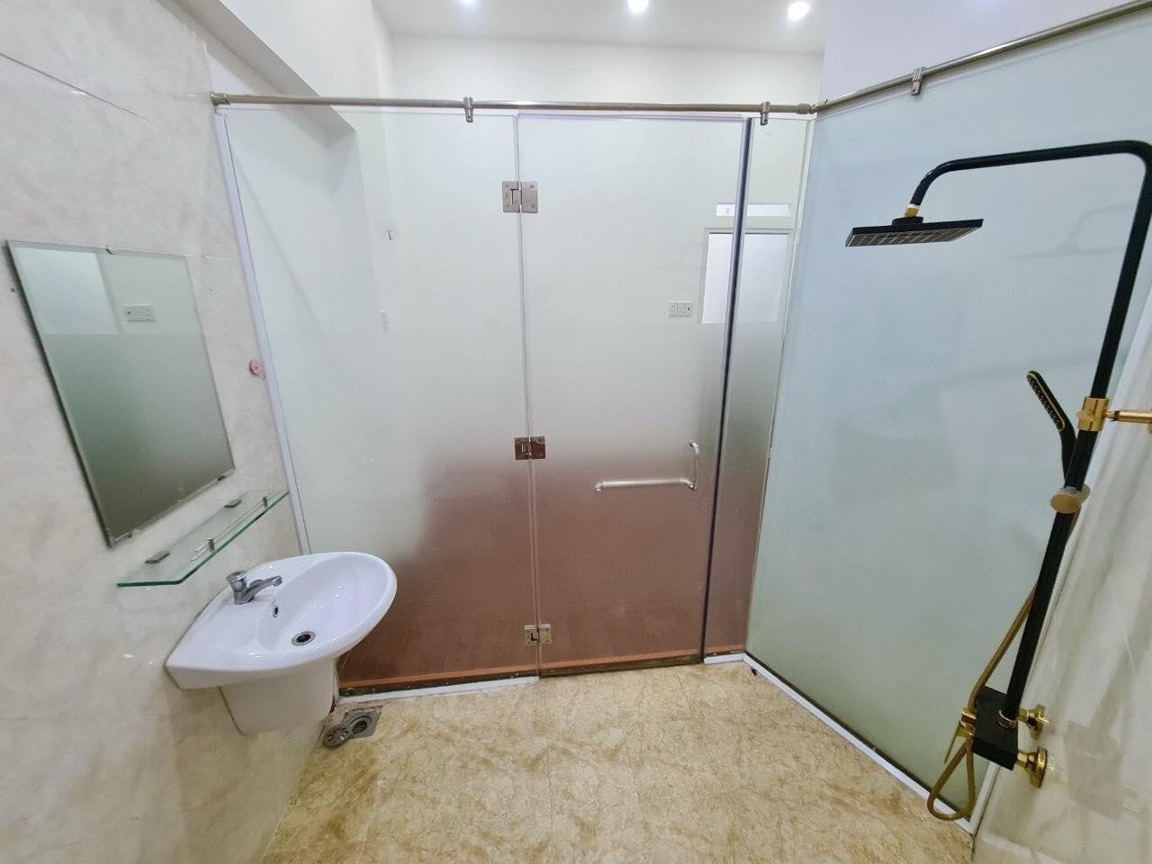 74 BÙI QUANG LÀ - P12 - GÒ VẤP - 30M2 ( 4 X 7.5 ) GIÁ CHỦ NGỘP CHỈ CÓ 3 TỶ 3 - 2PN + 2 WC - HẺM XE