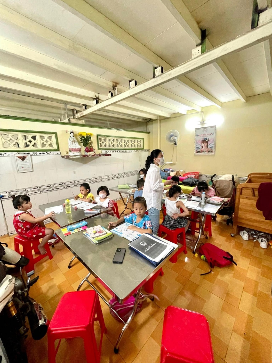Bán nhà Hẻm xe hơi, Tỉnh Lộ 10, Bình Trị Đông B, Bình Tân DT: 54m2 x 2 tầng ( 5.6 x 9.8 ) Giá giảm