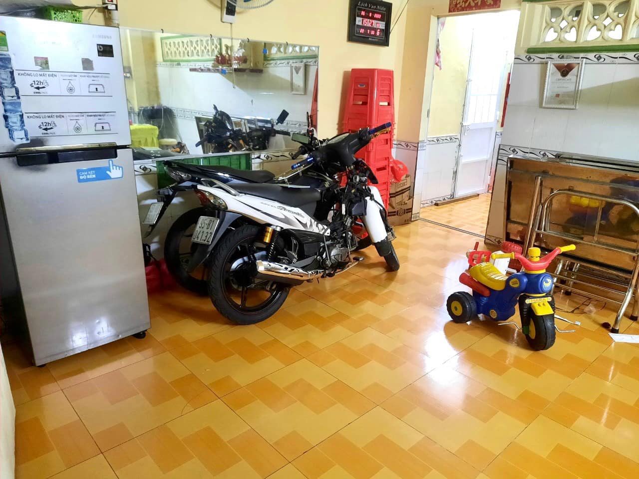 Bán nhà Hẻm xe hơi, Tỉnh Lộ 10, Bình Trị Đông B, Bình Tân DT: 54m2 x 2 tầng ( 5.6 x 9.8 ) Giá giảm