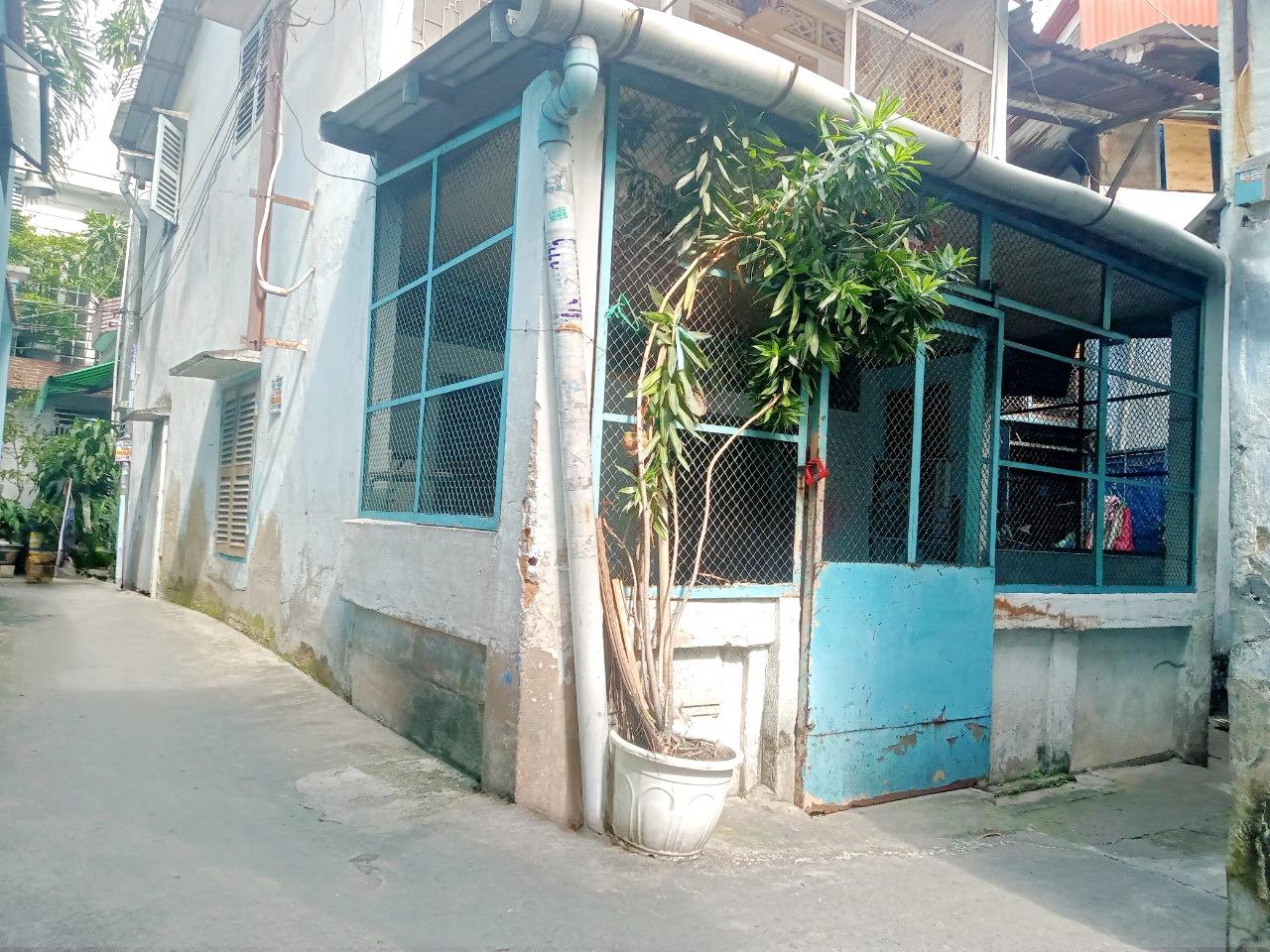 Nhà bán căn góc Trệt, lửng, hẻm thông Hưng Phú - 381 Ba Đình P8Q8