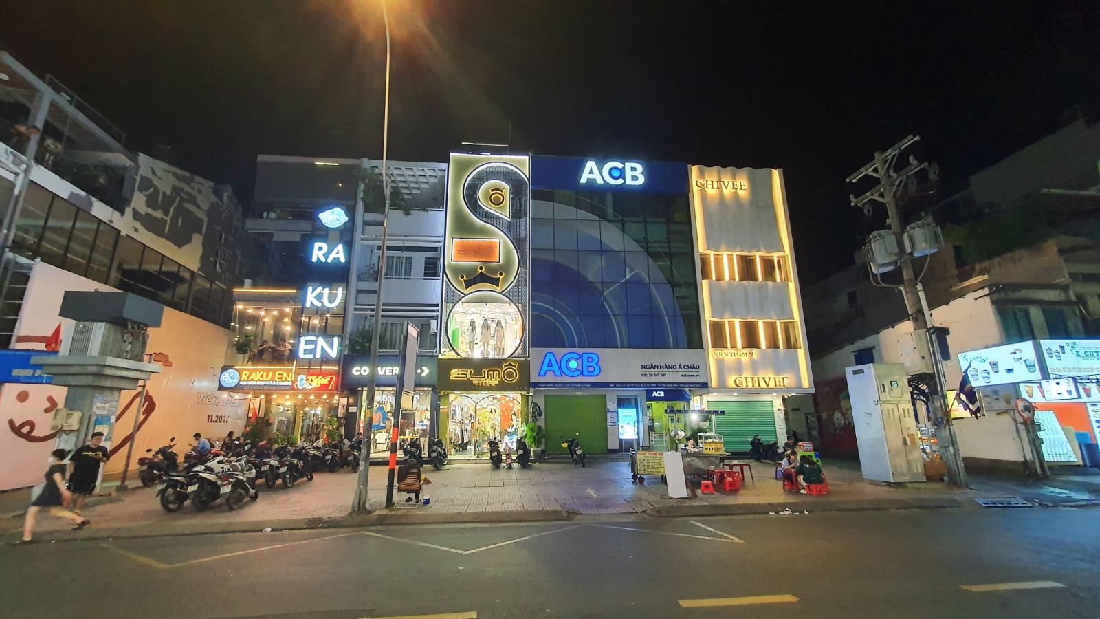 Cần bán nhà mặt tiền Sư Vạn Hạnh (ngay Van Hanh Mall). DT: 4,8m x 18m, 4 lầu, giá chỉ 38 tỷ