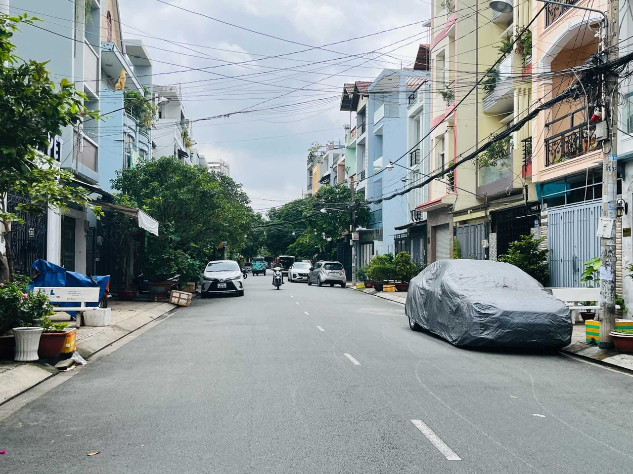 Bán nhà Hẻm Vip thông đường Trần Văn Ơn , Phường Tân Sơn Nhì dt 4x14m giá 9.3 tỷ TL