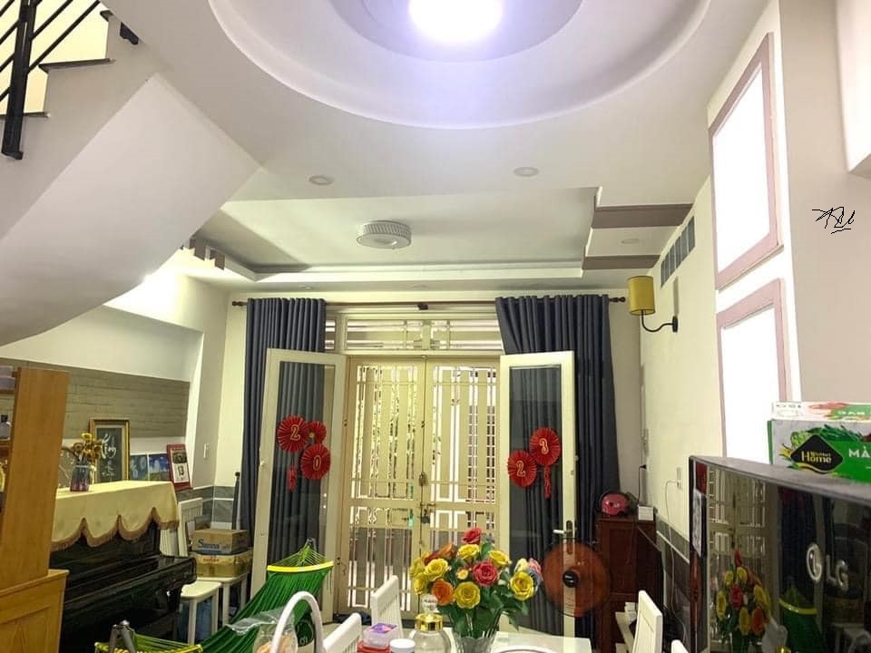 Bán nhà Thích Quảng Đức, Phú Nhuận, 4 x10, 4 tầng. TẶNG FULL NỘI THẤT 
