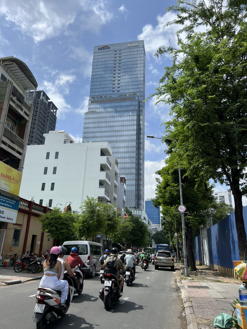 Kẹt bank bán lỗ nhà mặt tiền góc Phan Chu Trinh, Bến Thành, Quận 1. DT 150m2, XD: Hầm 10 tầng, giá 160 tỷ