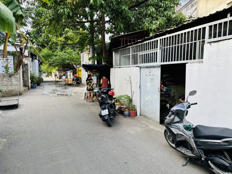Ngộp Bank Gấp Bán Dẫy Nhà Trọ , 133m2, Mặt Tiền Đường Số , Trục Đường Đỗ Xuân Hợp , Phước Long B ,