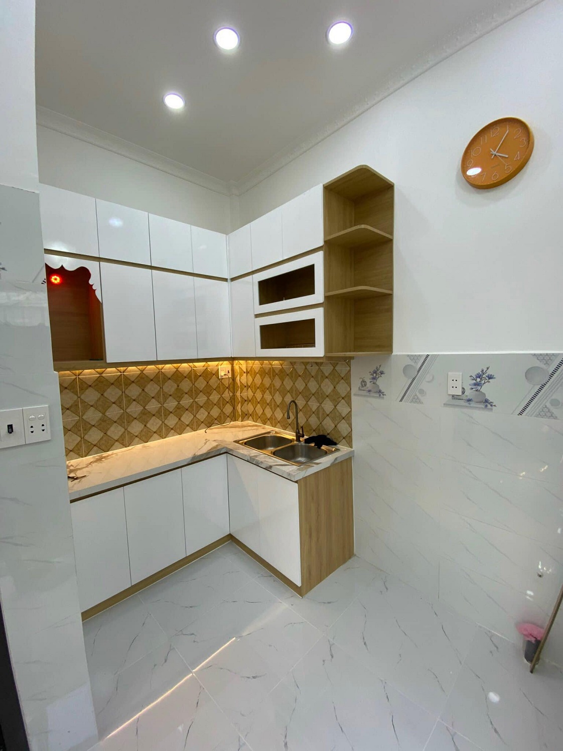 Bán nhà Hẻm xe hơi, Tân Hoà Đông, Phường 14, Quận 6. DT: 25/34m2 x 2 tầng ( 3 x 11 ), Giá: 3.4 tỷ