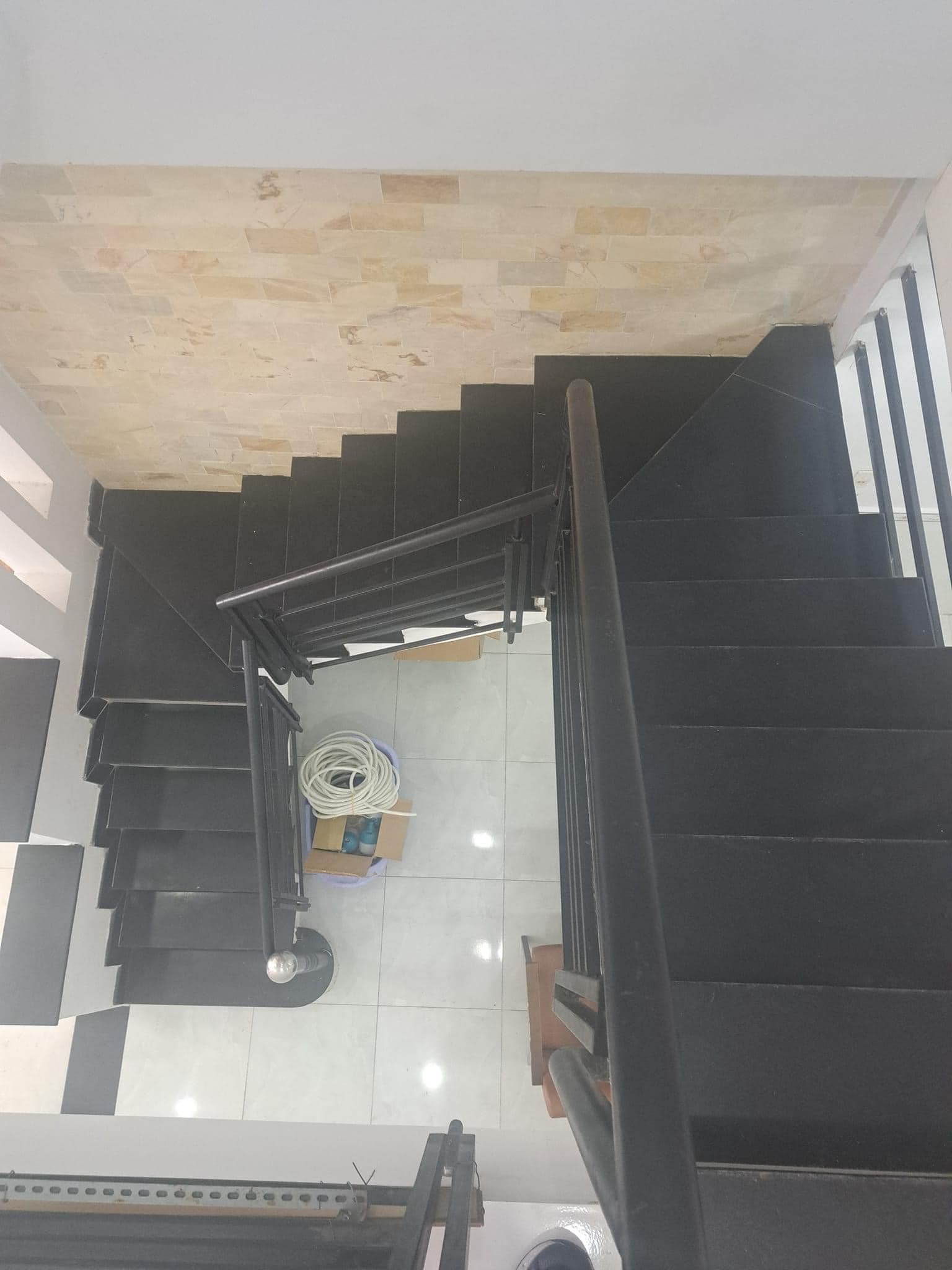 XE HƠI TỚI NHÀ - NHÀ 2 TẦNG BTCT- ĐƯỜNG LÊ VĂN LƯƠNG - GIÁ CHÀO CHƯA ĐẾN 4Tỷ