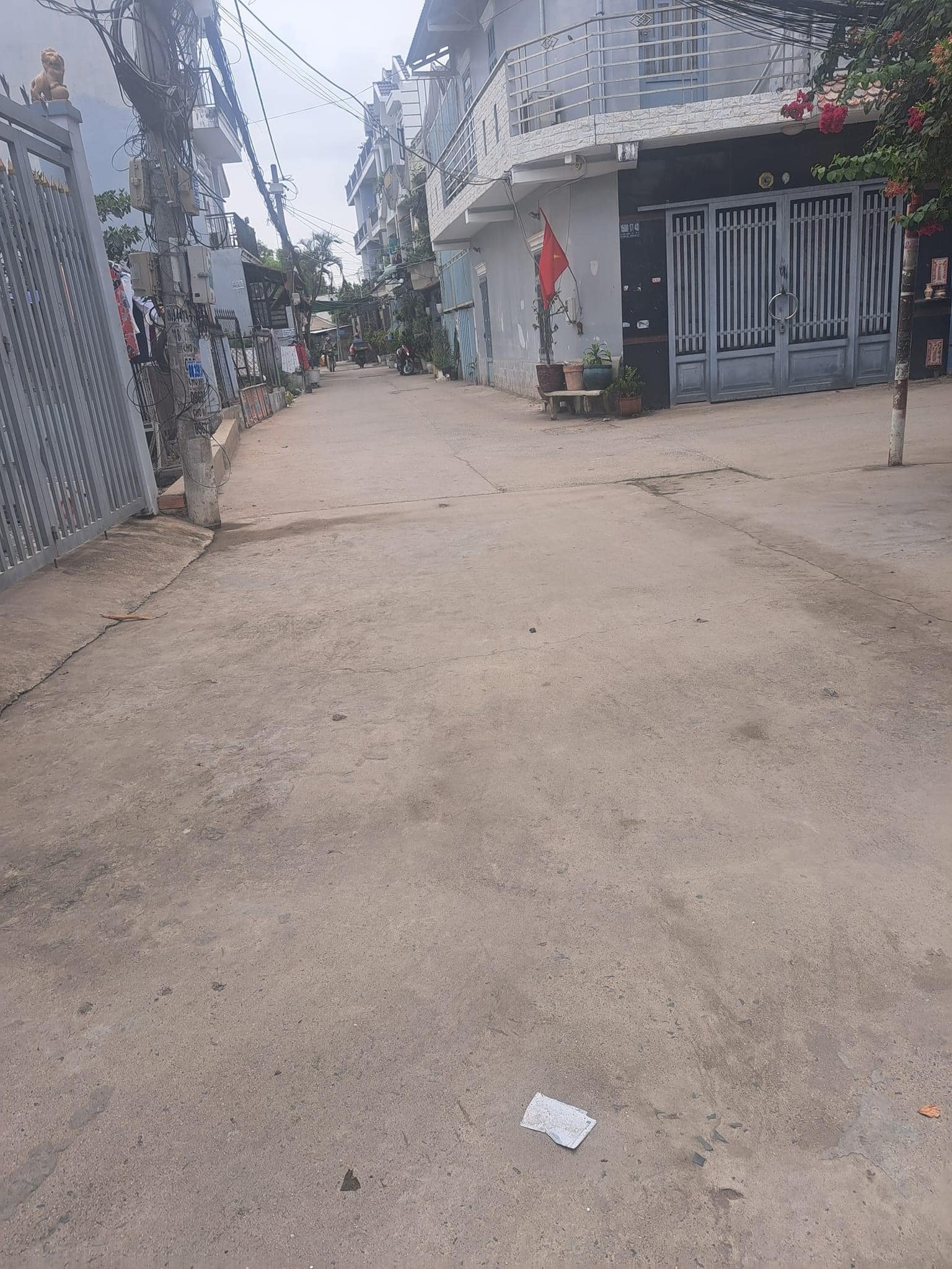 XE HƠI TỚI NHÀ - NHÀ 2 TẦNG BTCT- ĐƯỜNG LÊ VĂN LƯƠNG - GIÁ CHÀO CHƯA ĐẾN 4Tỷ