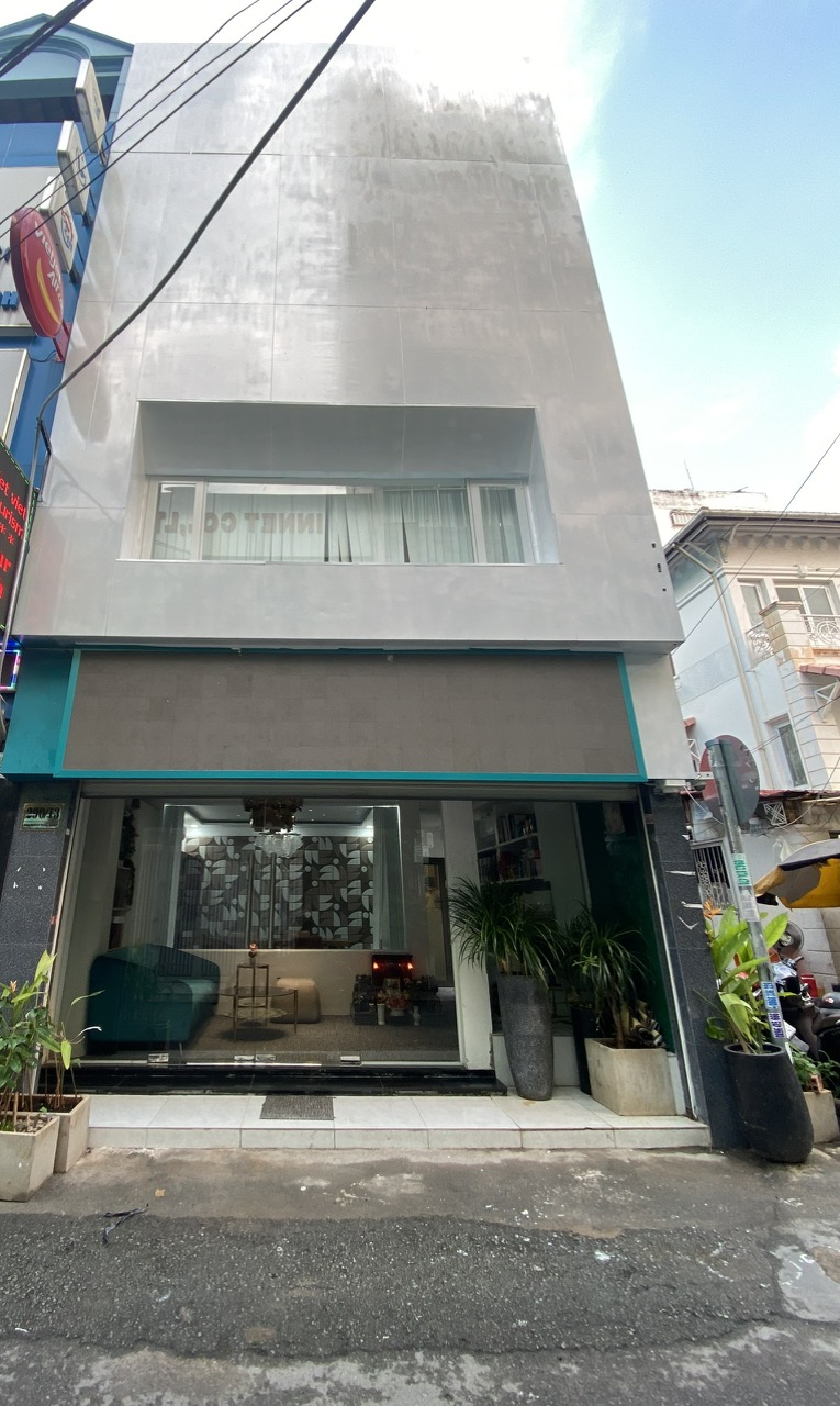 Giá Sốc! Bán nhanh Tòa Nhà - 6 x 11 - 3 Tầng - 17 Tỷ