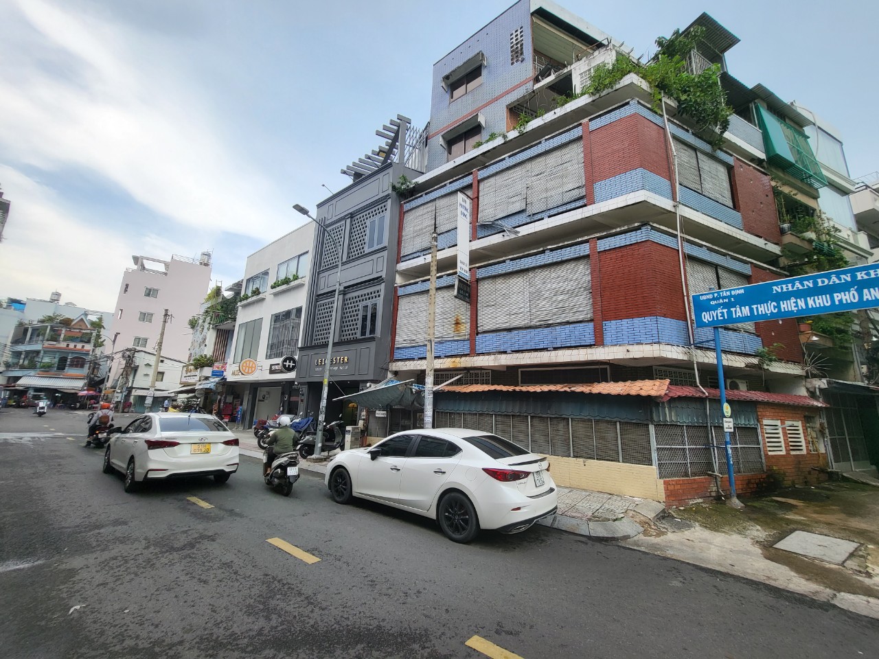 Bán nhà góc 2 đường ngay Trần Quang Khải, Tân Định, Quận 1, Dt 9x12m, 5 tầng, Giá 20 tỷ.