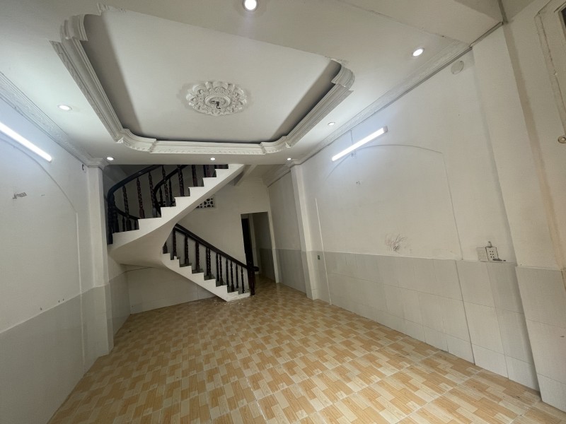 4.7 TỶ - 50m2 NGANG 4M. HẺM XE HƠI VÀO NHÀ - PHẠM VĂN CHIIÊU - P14 - GV - Ngay NGÃ BA NGUYỄN VĂN