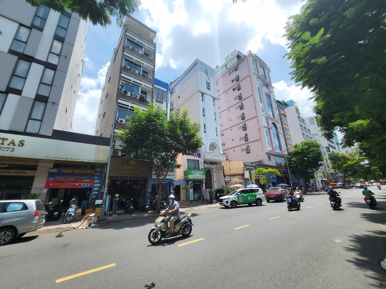 Bán nhà góc 2MT 10E Trần Nhật Duật, P. Tân Định, Quận 1; Dt 5x16m, 4 tầng, Giá 33,5 tỷ