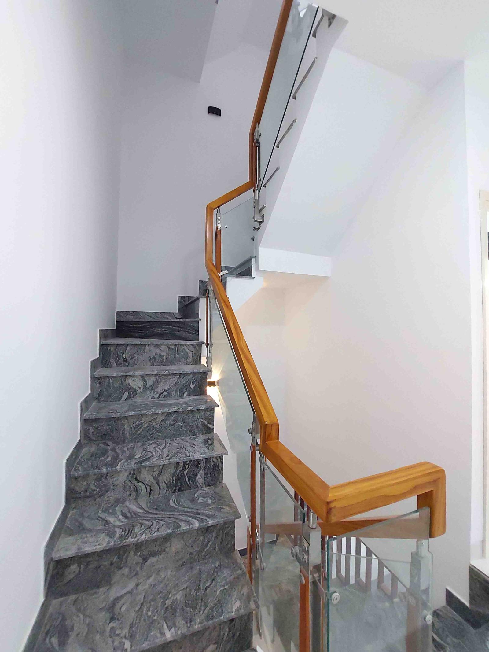 Bán Nhà Linh Đông Thủ Đức 60m2_4x15, 4 Tầng HXH Chỉ Nhỉnh 6 Tỷ Gấp Bán Trước Tết