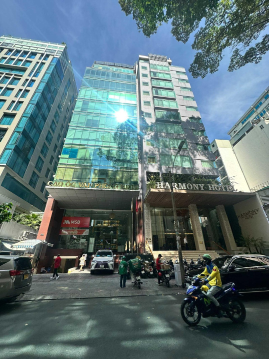 Tòa nhà mặt tiền Thái Văn Lung Q1, DT 6.50 x 32m - Hầm 8 tầng - HĐ thuê 400 triệu - Giá 90 tỷ
