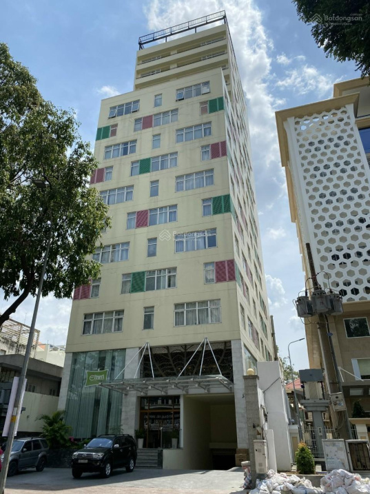 Nhà giá rẻ! Tòa nhà góc 2 mặt tiền Tân Sơn Nhì, Q. Tân Phú - 7x30m - 7 lầu - HĐT: 150 triệu - giá: 45tỷ