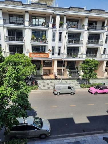 Bán Nhà Vạn Phúc city Thủ Đức - Măt tiền Đường 20m ( DT: 7m x21m - HTNT) giá 28 tỷ