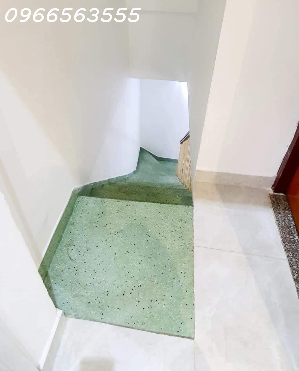 Kèo thơm - Quận 4 - 42m2- 2 tầng - hẻm 4m - giá 4 tỷ tl