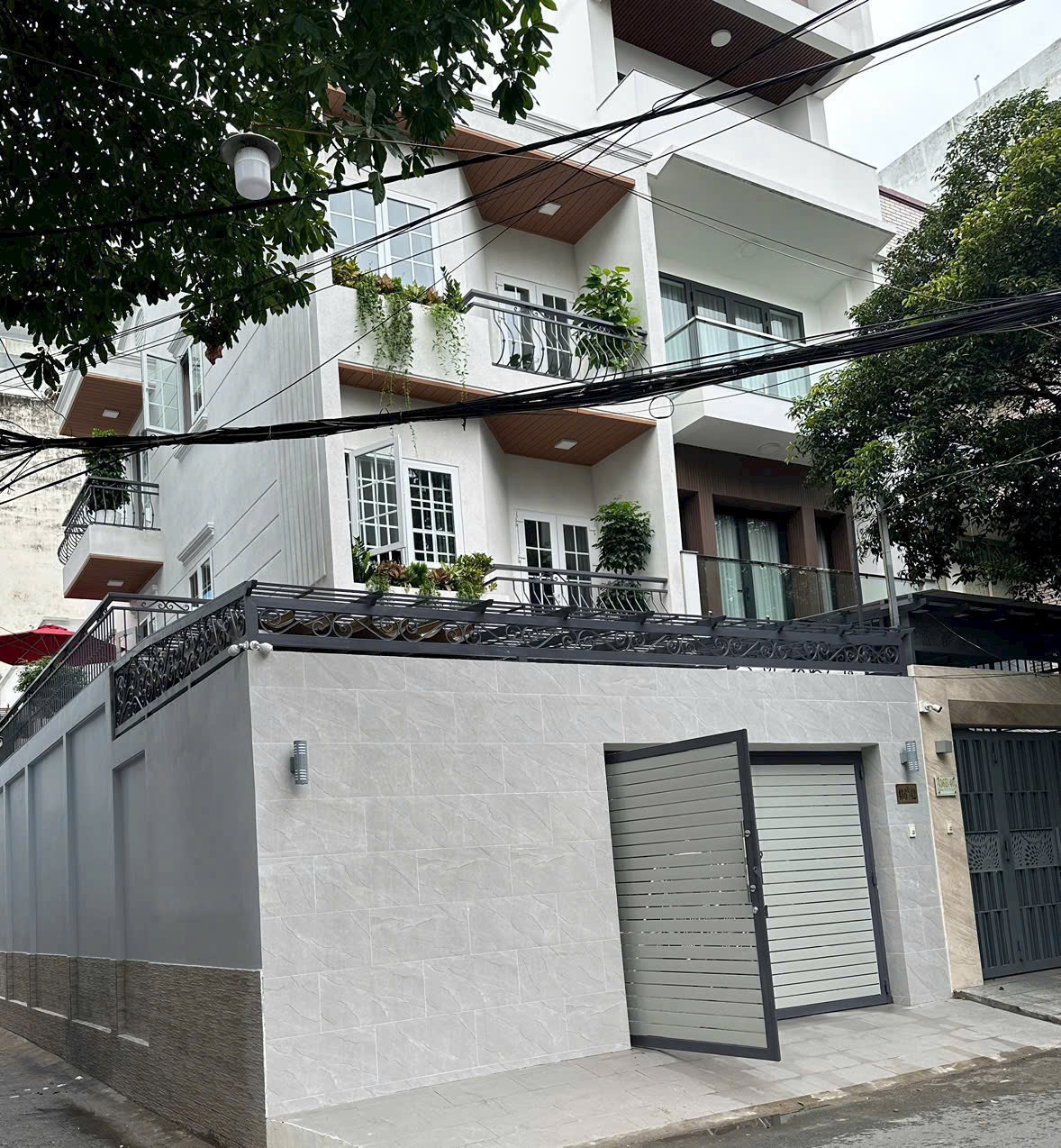 Bán villa phố góc 2 mặt tiền Ba Tháng Hai, Quận 10 - vị trí siêu đẹp 