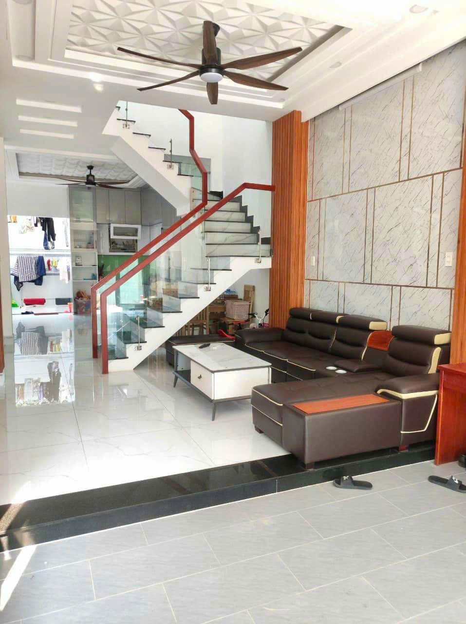 Huỳnh Tấn Phát nhà đẹp, đường nội bộ rộng thênh thang, dọn vào ở ngay