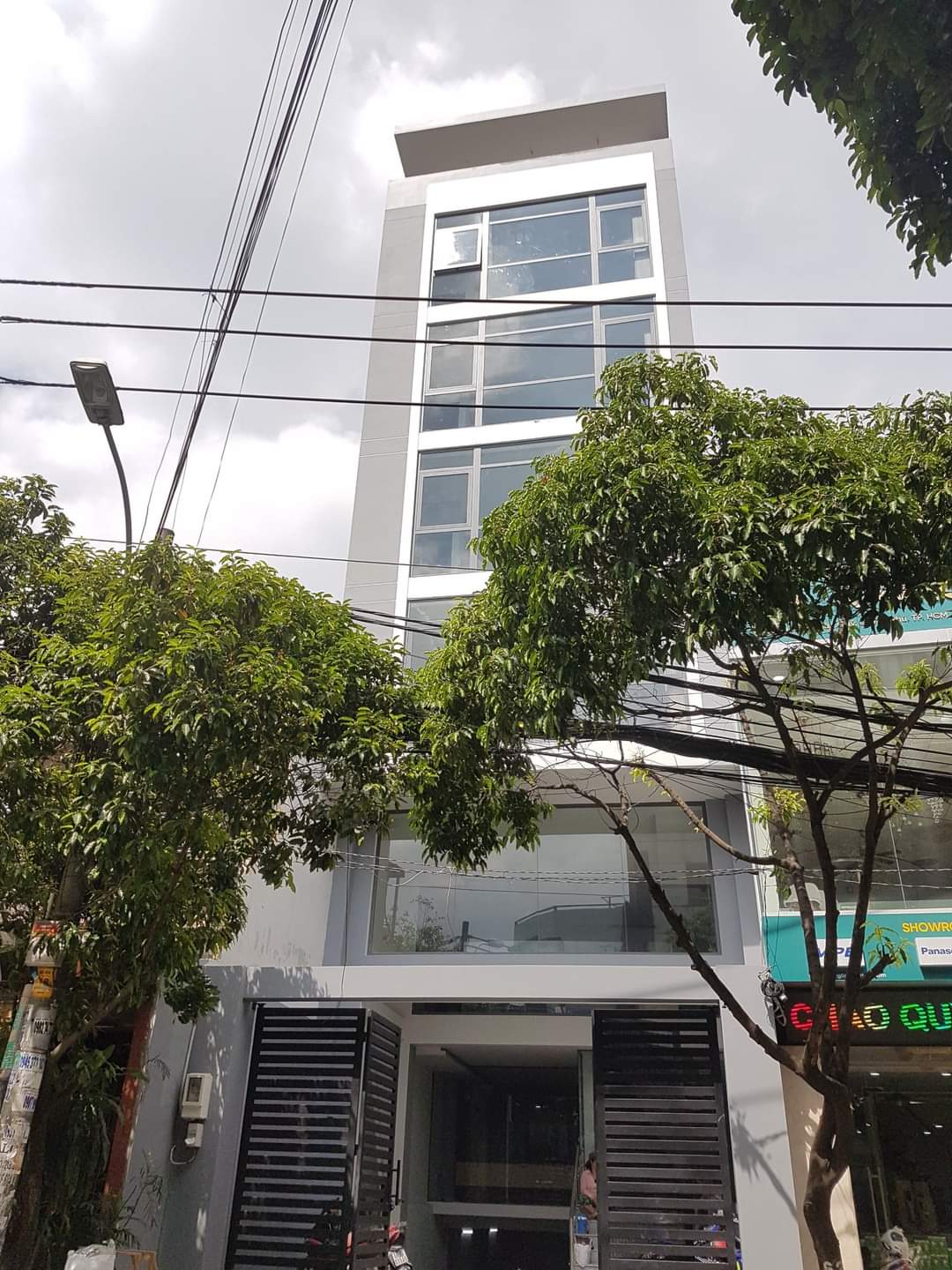 Bán nhà MTKD Âu Cơ Q.Tân Phú, DT: 6.1x45m nhà lửng 2 lầu  giá 29 tỷ thương lượng