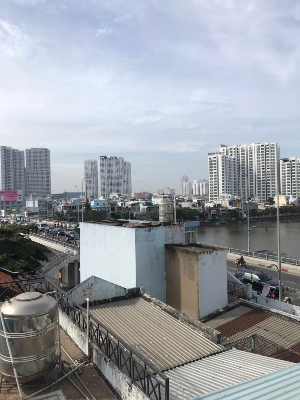Nhà đẹp Ngang 4x8 m 5 tấm Khánh Hội Q4 có 5 tỷ