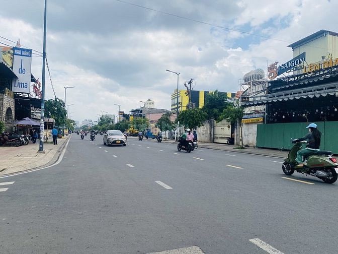 Bán nhà MT hẻm 10m 110 Tô Hiệu 1 trệt 4 lầu giá 5.7 tỷ 