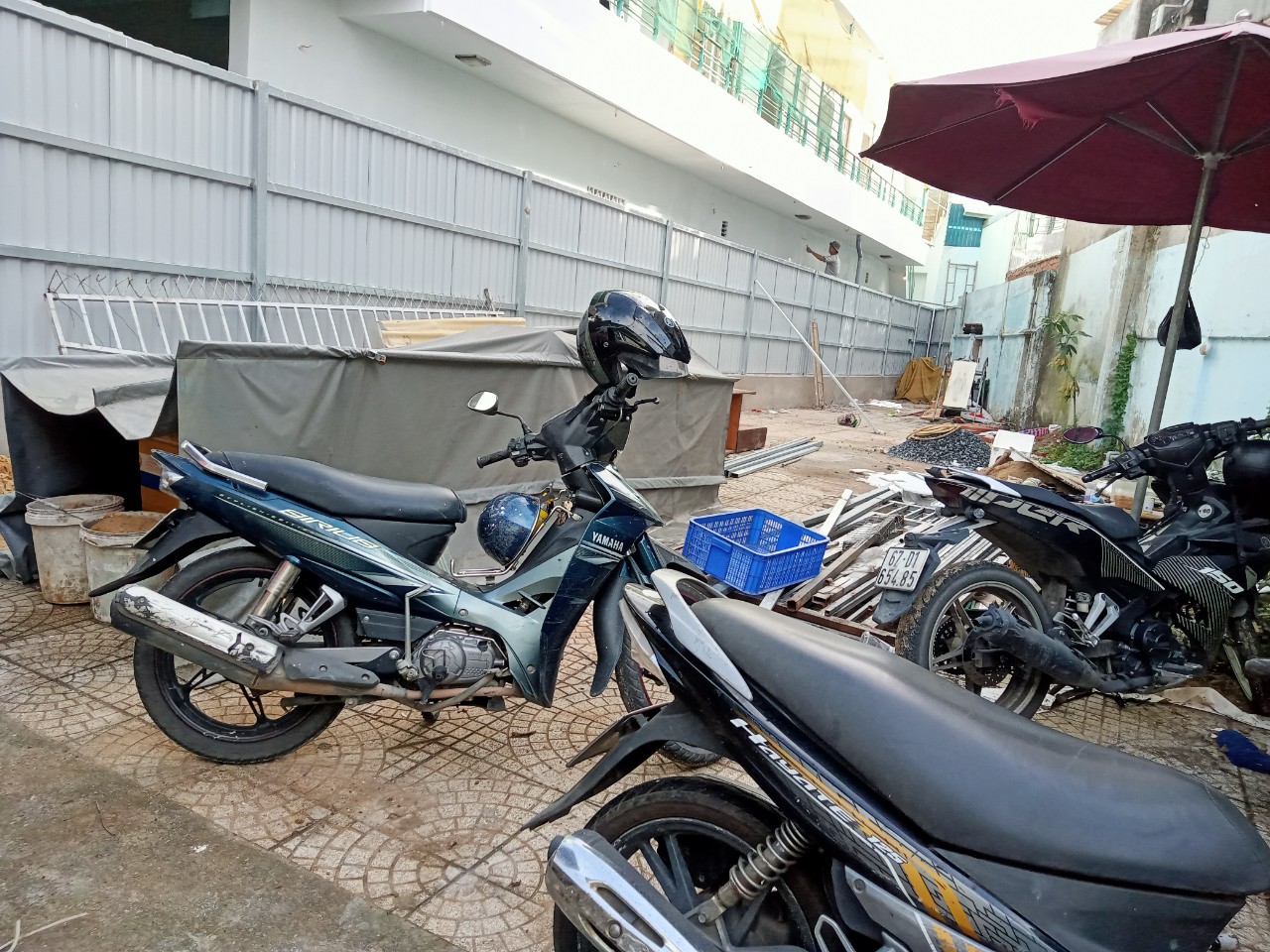 ĐẤT DIỆN TÍCH RỘNG - CHO XÂY DỰNG CAO TẦNG - XE HƠI NGỦ TRONG NHÀ