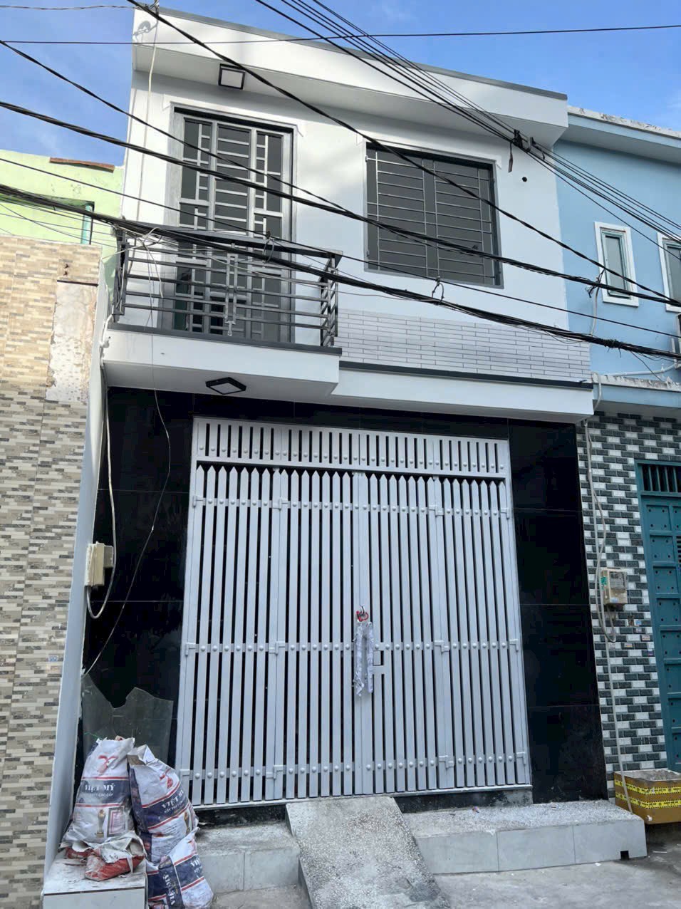 Bán nhà đẹp đường số 11 gần AEON Tân Phú 