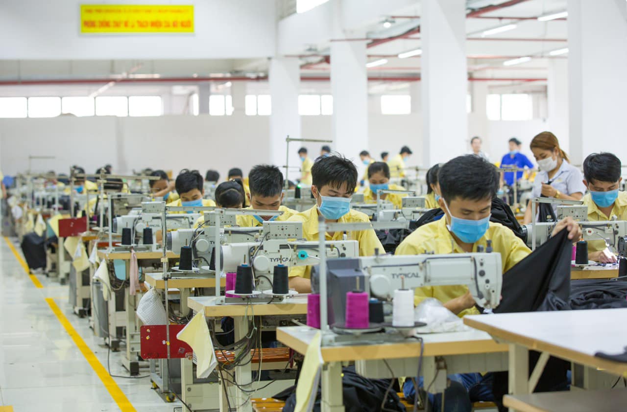 Bán tổ hơp công ty và toàn bộ xưởng may đang hoạt động 300 công nhân KCN Quang Trung, Quận 12