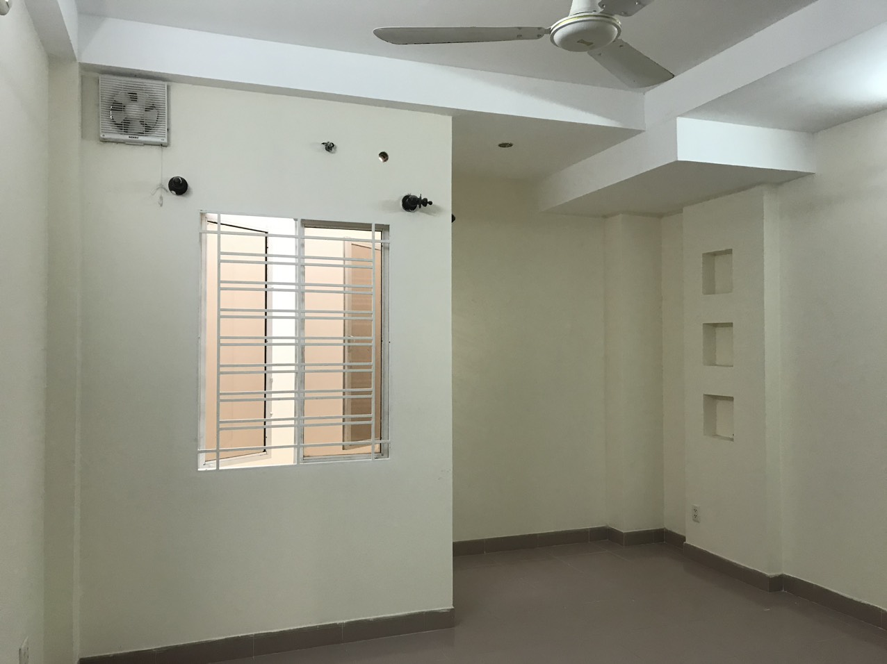 HXH ngay khu phố ẩm thực Phan Xích Long Phan Xích Long, 4 tầng, 54M2, chào chỉ 12.8 tỷ