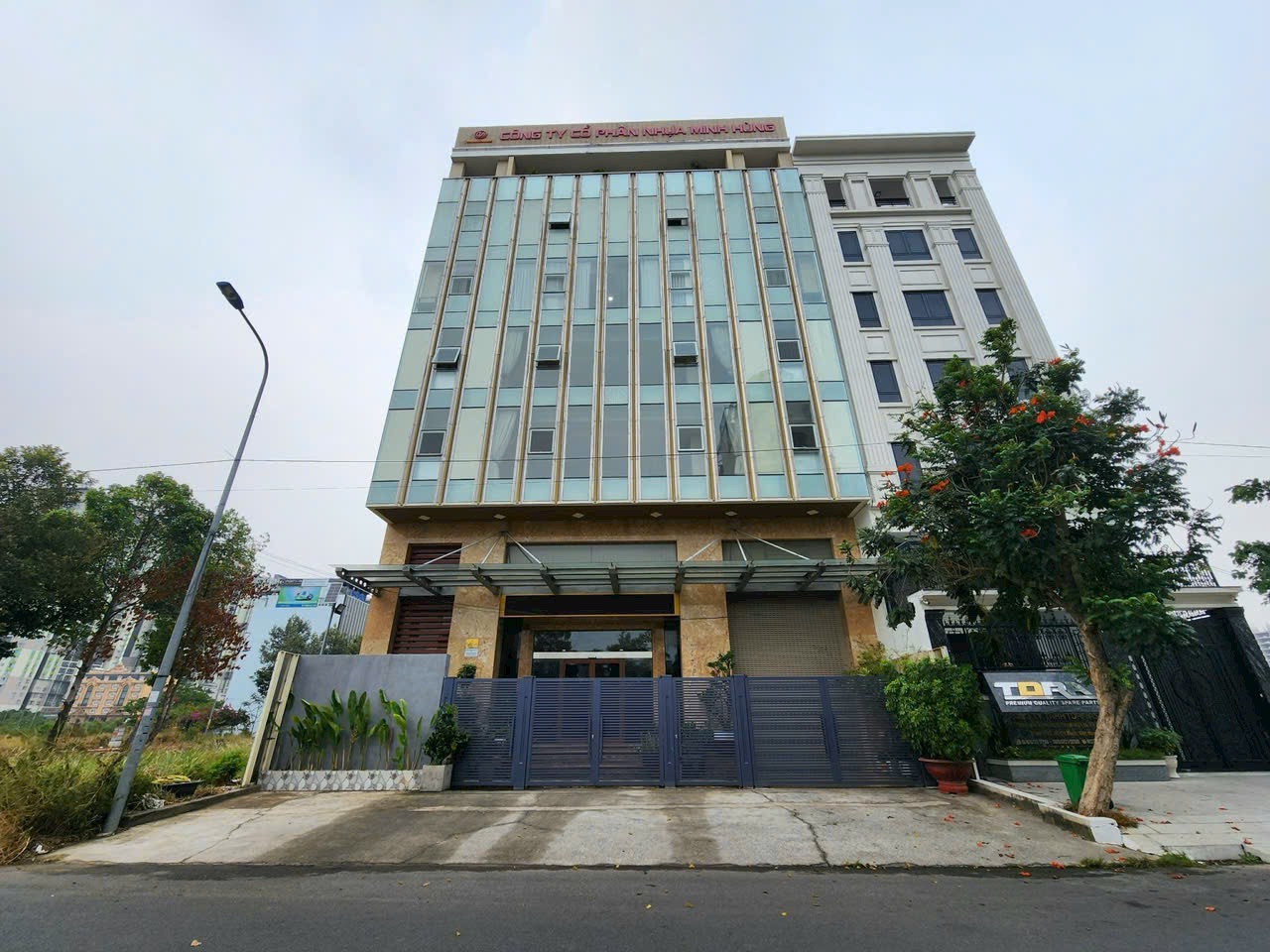 Bán tòa nhà số 57-59 Nguyễn Văn Kỉnh , P. Thạnh Mỹ Lợi, Quận 2.DT 16x20m, hầm 7 tầng