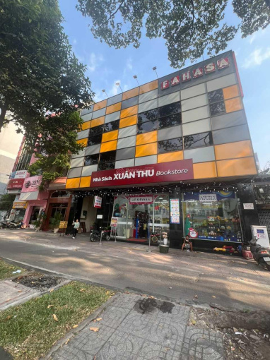 Bán tòa nhà MT Trần Hưng Đạo, Quận 1, DT 16x30 m 5 tầng. HĐT 600tr/th