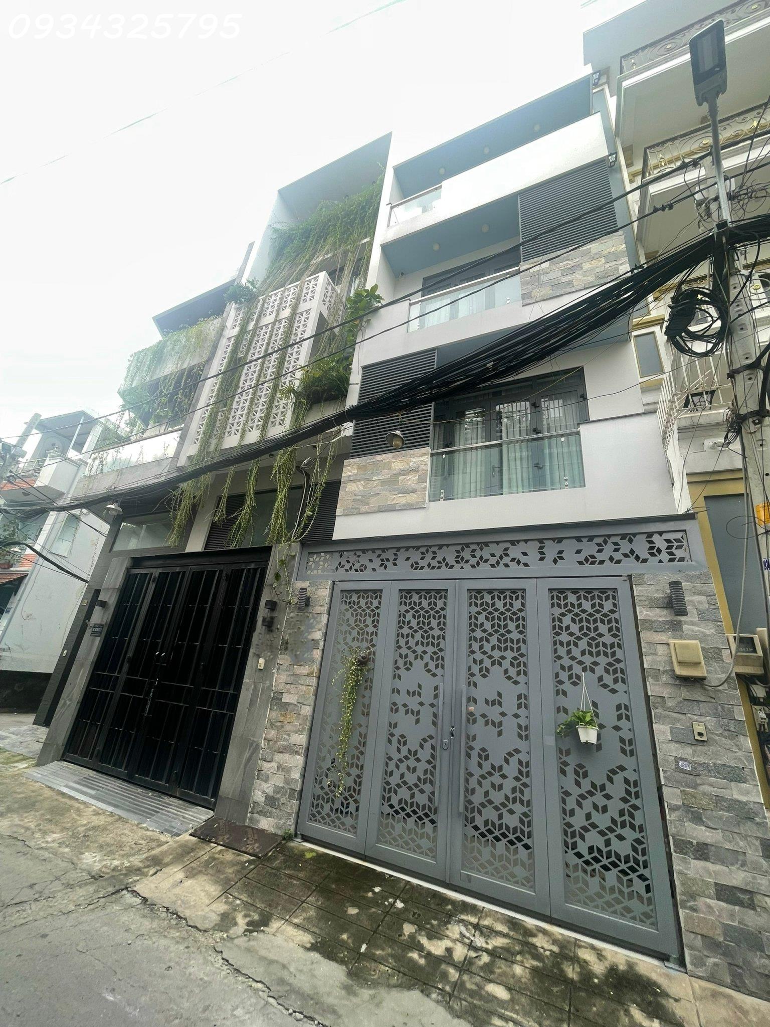 Nhà HXH Lê Quang Định, DT 4.4x16m, 4 lầu mới, 5PN, 6WC, giá 9.79 tỷ TL