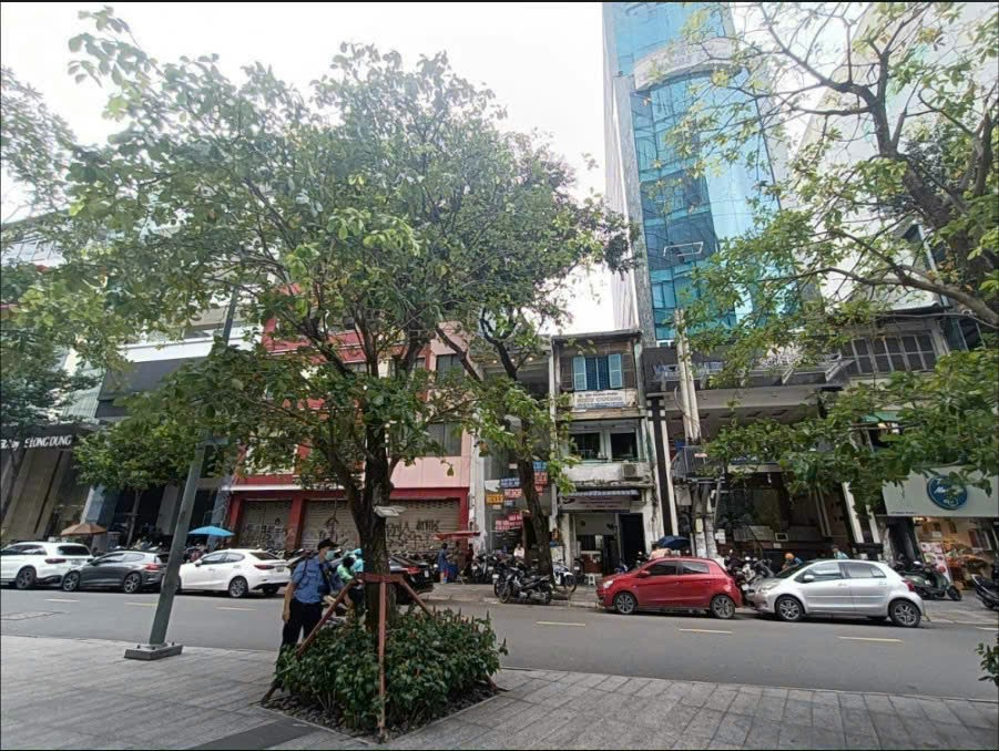 Bán gấp giá cực rẻ nhà mặt tiền Hồ Tùng Mậu -p.Bến Nghé - Quận 1, đối diện Bitexco - DT 149m giá 79ty 