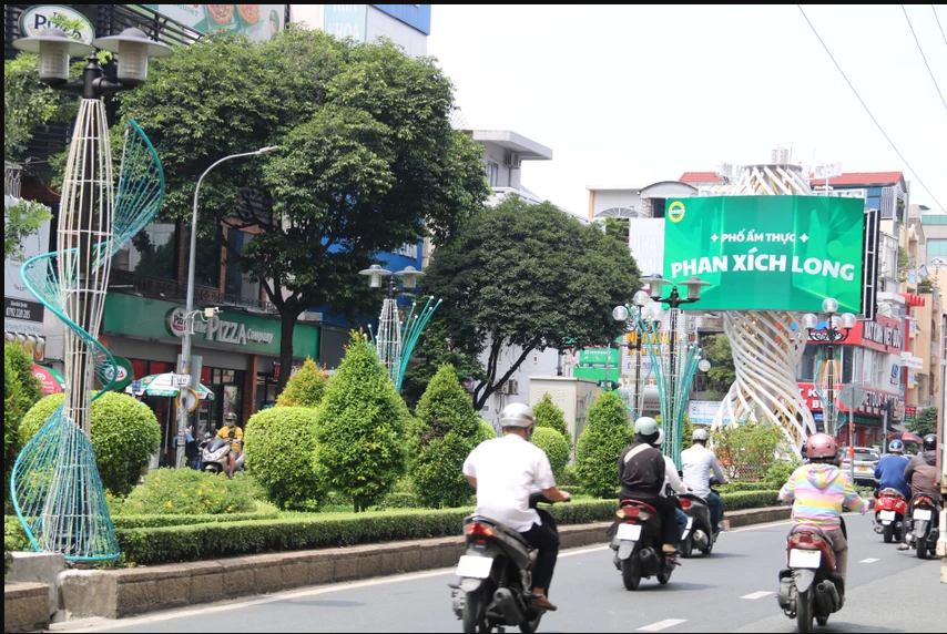 Bán Gấp Cuối Năm Nhà MT Ngay Hoa Sứ , P.7, Q. Phú Nhuận. 8x20m, cn 150m2- chỉ 23,5 tỷ
