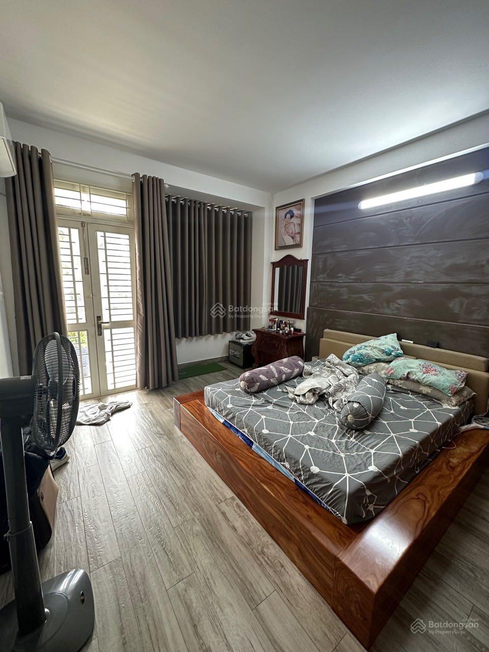 Bán nhà sát mặt tiền đường Đặng Thùy Trâm, diện tích 96m2(4x24m) , KC 4 tấm mới cứng LH 0352532539