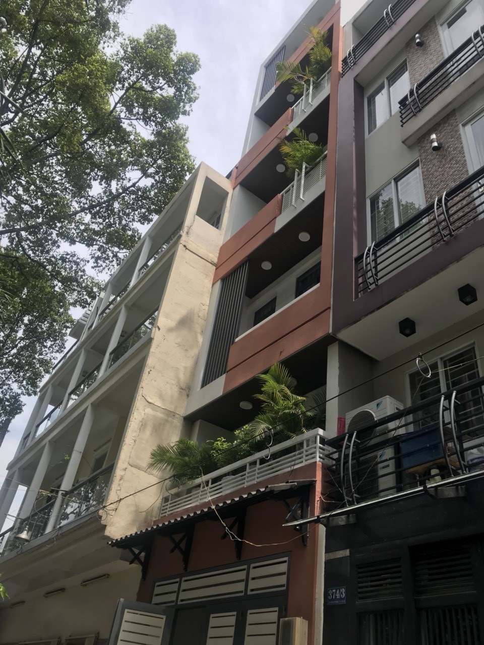Bán nhà HXH Nguyễn Tri Phương phường 8 quận 10 , 3.7x15 4 tầng HDT 30tr giá chỉ 12,5tỉ