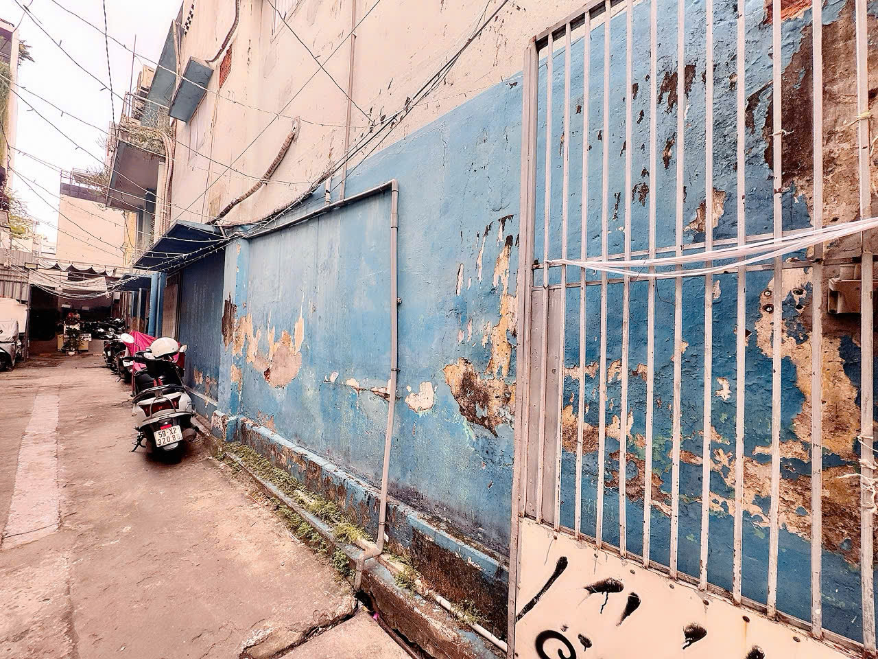 BÁN QUỸ ĐẤT SIÊU HIẾM - MT HỤT Đ.HAI BÀ TRƯNG, P.TÂN ĐỊNH, QUẬN 1 - NGANG 5M NỞ HẬU 7M * 32M VUÔNG