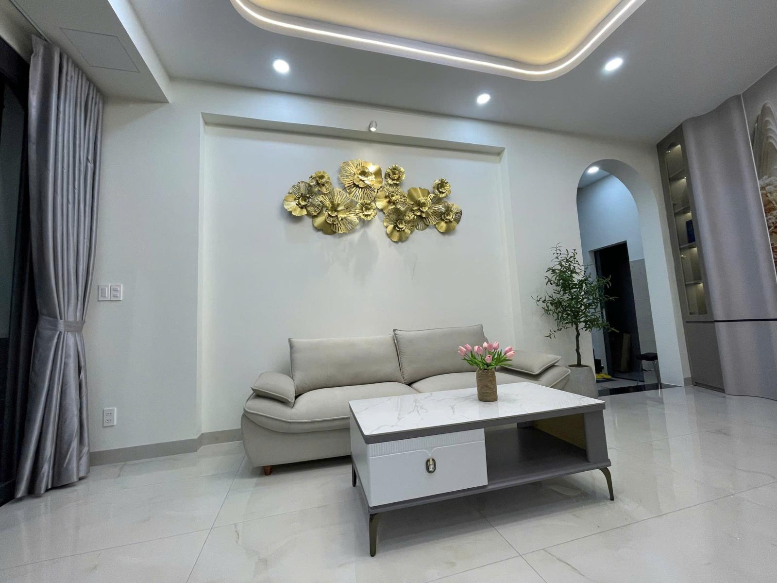 Nhà Bán Hẽm Nhựa 7m - 5 Tầng Mới - Đường Bình Thành - DT 14 x 10m