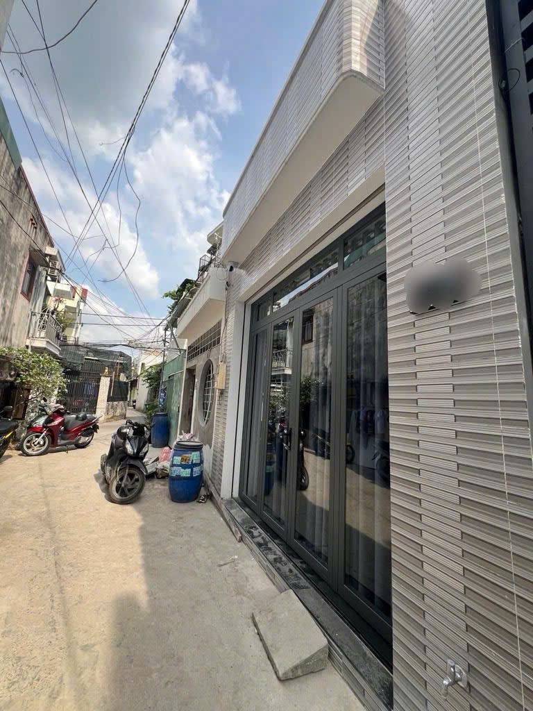 Bán nhà Trần Thị Điệu Quận 9- 5,6Tỷ-62M2-HXH-Sổ Riêng-Gần Chợ Hoa Cao-An Ninh