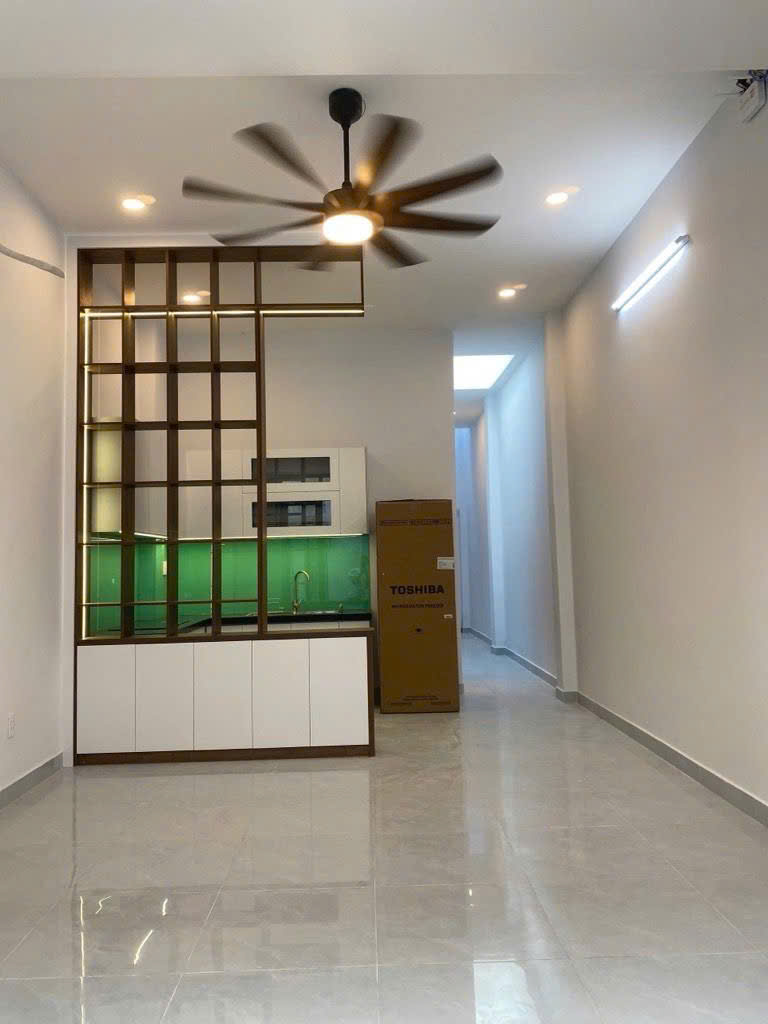 Bán nhà Trần Thị Điệu Quận 9- 5,6Tỷ-62M2-HXH-Sổ Riêng-Gần Chợ Hoa Cao-An Ninh